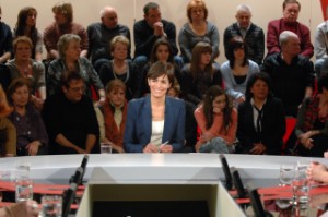 Esther Mamarbachi devant un public d^"infrarouge" avec ou sans cravate !