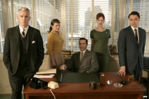 Le personnel des débuts de l'entreprise de publicité de "Mad men" dans les années soixante