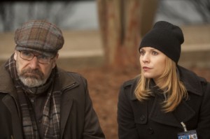 Carrie Mathinson ( Claire Danes ) et Saul Berenson (Mandy Patinkin, deux agents de la CIA, la première subordonnée du second