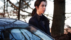 Sarah Lund ( Sofia Grabel)- killing saison 3 - photo arte/Tim Herden Magnifique personnage, efficace, généreuse, mais sans que l'on sache vraiment qui elle est.Une partie de son "mystère" subsistera, puisque la série s'arrête à la fin de cette troisième saison, présentée sur ARTE en juillet 2014