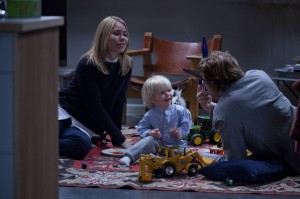 BORGEN Saison 3 - 2 Johan Philip Pilou Asbaek (Kasper Juul),  Katrine et le bébé 