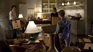 BORGEN  SAISON 3 - 4 Brigiette avec ses deux enfants Magnus et Leyra