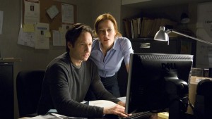 Fox Mulder (David Duchovny) et Dana Scully (Gillian Anderson) reprendront du service. [ - 20th Century Fox / The Kobal Collection] (Photo rts) 