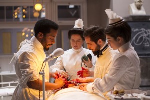 Le réalisme de "The Knick" en salle d'opération (RTS/HBO)
