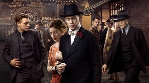 L'élégance vestimentaire dans "Boardwalk empire" : Nicky Thompson (Steve Buscemi) et son épouse Margaret, née Schroeder (Kelly Mac Donald)