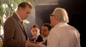 Steve Buscemi et Martin Scorsese (de dos) lors du tournage du pilote ( pour 18millions de dollars ) de BOARDWALK EMPIRE ¨ ( PHOTO HBO)