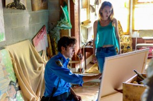 Alex KOCH (JUNIOR) et Angie (Brit Robertson) dans UNDER THE DOME