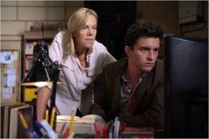 Broadchurch / Deux "habitants", Ollie Stevens (Jenath Bailey) et Margie Radclife ( Caroline Pickles)