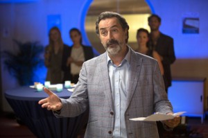 François Morel, Edouard, l'ancien directeur qui n'était pas très regardant sur les dépenses (A livre ouvert, épisode 1)