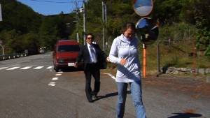 Toshi Toda et isabelle Caillat dans "All that remains" de Pierre-Adrian Irlé et Valentin Rotelli