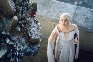 Autre personnage fort de la série, Daenerys Targaryien (Emilia Clarke) 