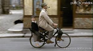 Mon ooncle et quelques-uns de ses accessoires, avec son nevau (Photo Arte)