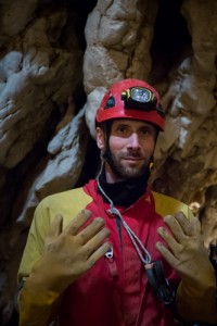 Peu de surprises de la part d'un ami d'enfance de Valérie, Alex (Baptiste Coustenoble) Baptiste Coustenoble