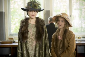 Plus de deux milions investis par la télévision dans un film qui sera va en Chine, mais pas dans les salles suisses ! Isabelle CAILLAT - Elisabeth Grimm