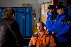 Roland Vouilloz (Oscar) dans "Crom", une série mise en scène par Bruno Deville pour la RTS (2010)