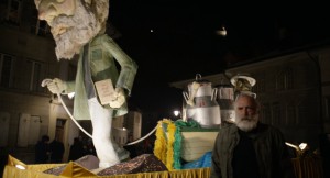 Le carnaval avec les boilles aiu sinistre contenu en la présence de l'interprète de Jacques Chessex ( Photo Vega film)