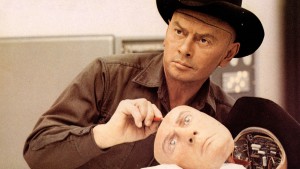 Yul Brynner dans "Mondwest" en 1973 ( Photo HBO by: Mary Evans/Ronald Grant/Everett Collection(10346668)